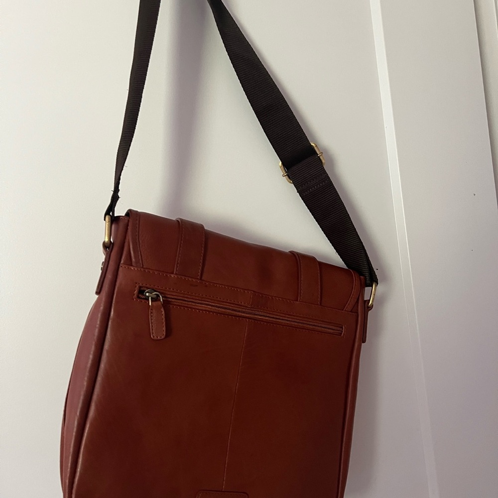 Bosca Rich Brown Leather Messenger Bag